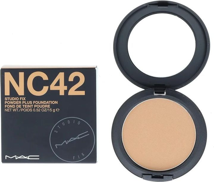 M•A•C Cosmetics Powder Plus Foundation